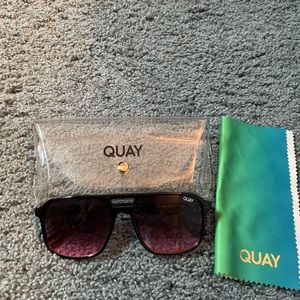 Quay pink/black fade sunglasses!